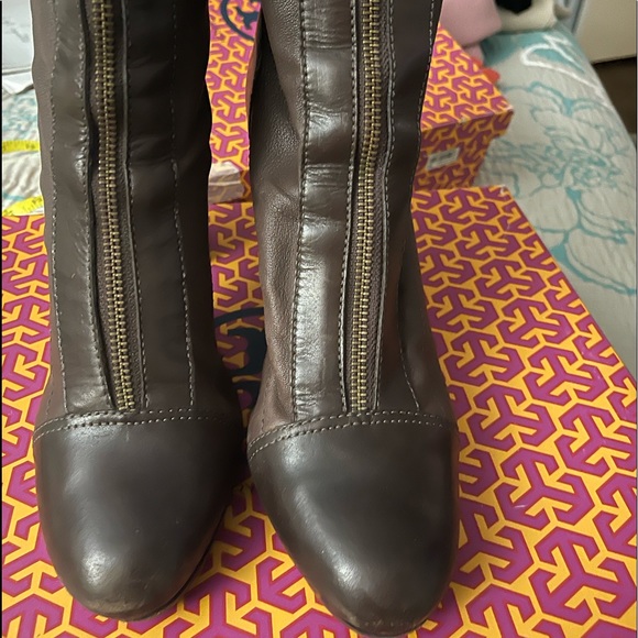 Far brown Tory Burch boots - Picture 2 of 5
